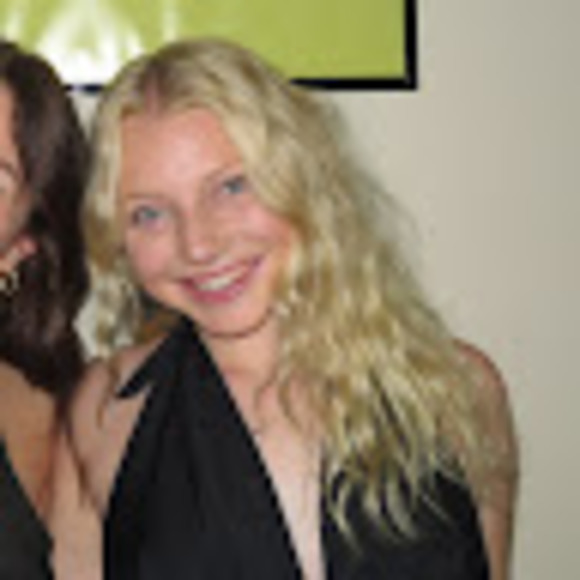 Meet your Posher, Norah - Picture 1 of 1